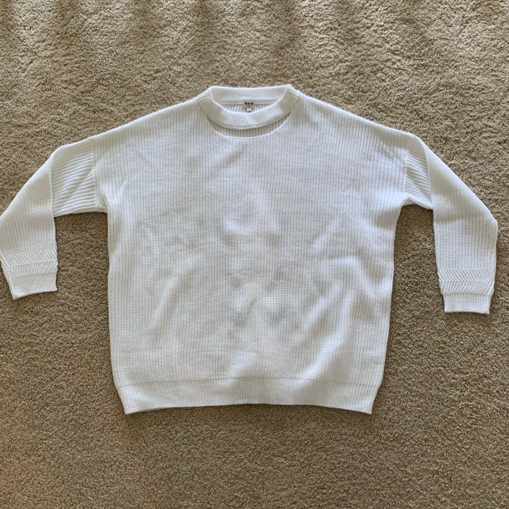 White UNIQ sweater